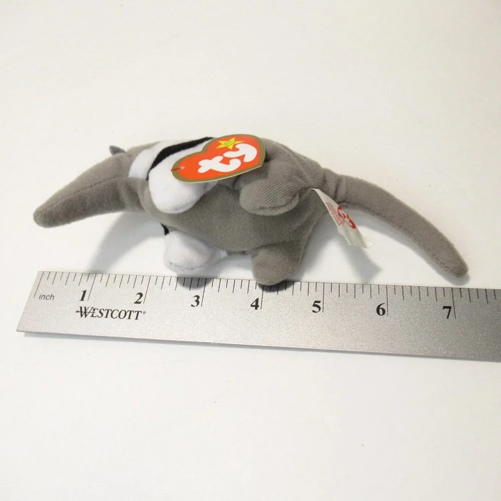 Catnip Antsy the teenie Anteater
